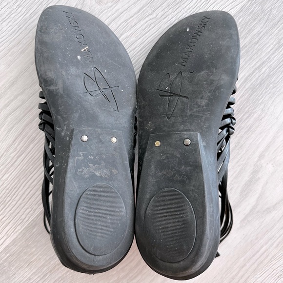 B Makowsky Black Sandals - Picture 3 of 3